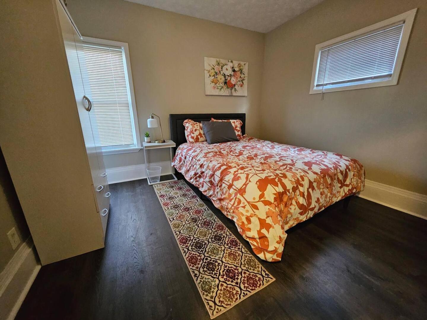 Elegant 4 Bedroom @Cleveland Clinic Area エクステリア 写真